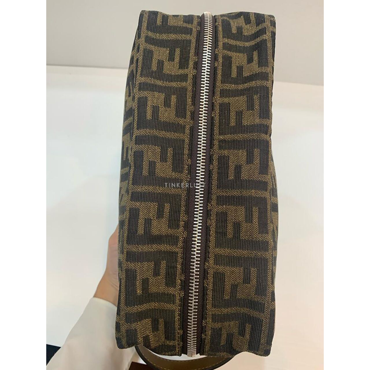 ★送料関税込み★ FENDI Pouch Beauty Medium FF Jacquard FF Jacquard Flat Pouch Medium Fabric Brown | Fendi